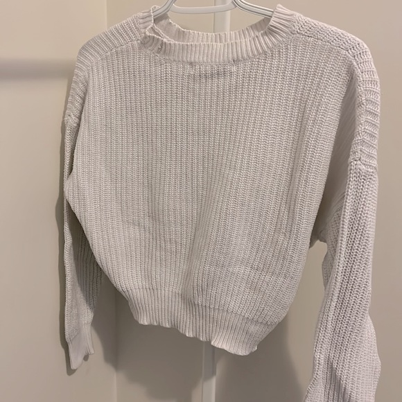 Women’s Areopostale cropped knit sweater. - Picture 2 of 2